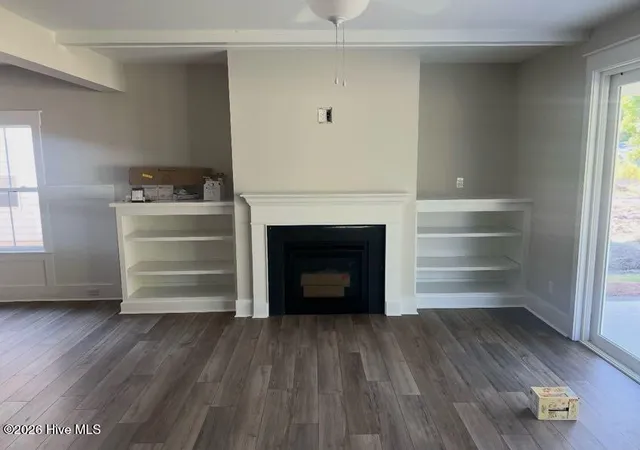 Photo 4 of Single family home for sale at 140 Flt Clam Dr, Wilmington, NC 28401 | MLS# 100587634 | Listing updated on 2026-09-03