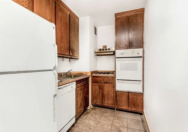 Photo 2 of House for sale at 555 Kappock St #16-A, New York City, NY 10463 | MLS# RLS11016326 | Listing updated on 2026-09-15