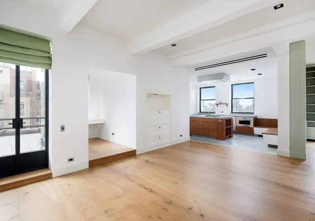 Photo 2 of Sale Pending at 784 Park Ave #PHC, New York City, NY 10021 | MLS# RLS10995367 | Listing updated on 2026-09-12