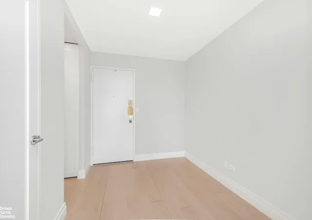 Photo 3 of House for sale at 3333 Henry Hudson Pkwy #23V, New York City, NY 10463 | MLS# RLS11021080 | Listing updated on 2026-10-07