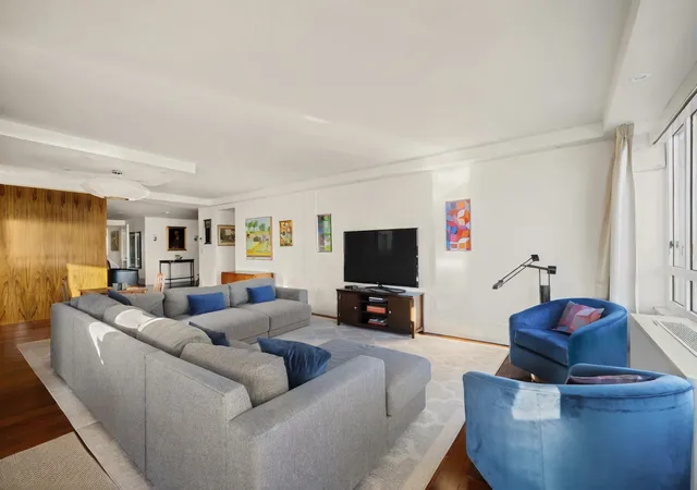 Photo 2 of Condo for sale at 190 E 72nd St #34CD, New York City, NY 10021 | MLS# RLS11029971 | Listing updated on 2026-10-07