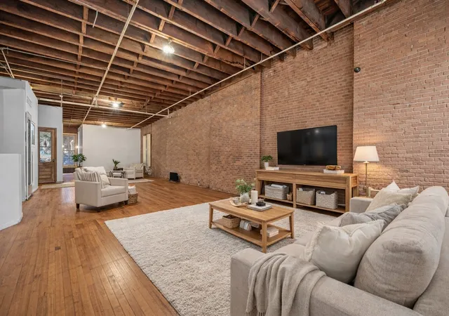 Photo 4 of Single family home for sale at 100 Prince St #5W, New York, NY 10012 | MLS# RLS20004978 | Listing updated on 2026-09-24
