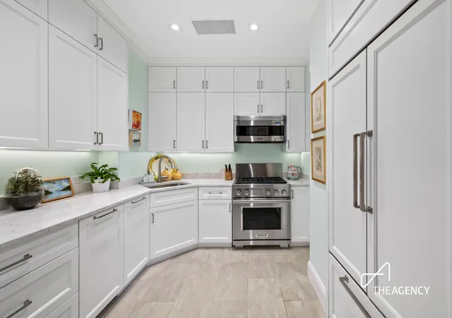 Listing Photo 5 - Condo for sale in building located at 303 W 80Th St, New York (manhattan), NY 10024 - Unit #2B1B