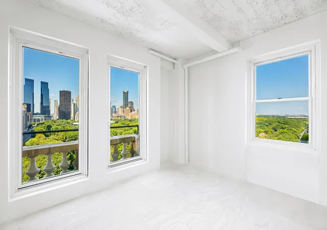 Listing Photo 1 - Condo for sale in building located at 781 5Th Ave, New York City, NY 10022 - Unit #18