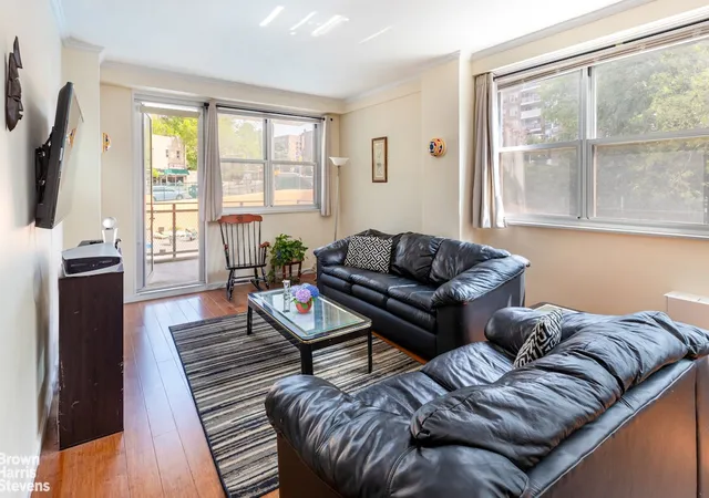 Photo 3 of House for sale at 555 Kappock St #2E, New York City, NY 10463 | MLS# RLS20030107 | Listing updated on 2026-10-04