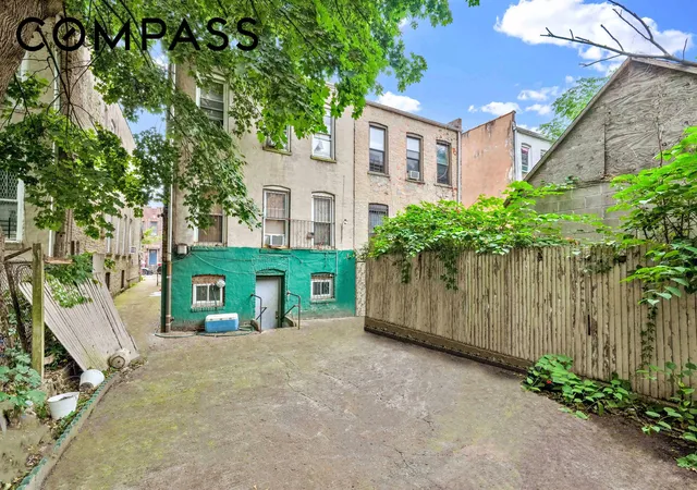 Photo 4 of Sale Pending at 587 Osborn St, New York City, NY 11212 | MLS# RLS20038340 | Listing updated on 2026-08-31