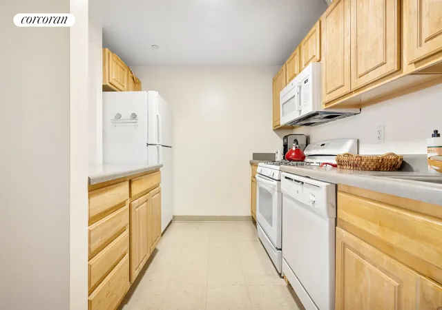 Photo 4 of House for sale at 130 Bradhurst Ave #608, New York City, NY 10039 | MLS# RLS20045490 | Listing updated on 2026-10-07