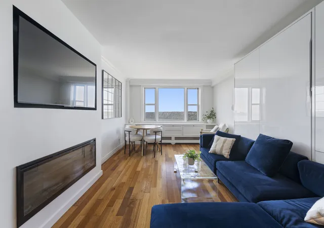 Photo 2 of Sale Pending at 5700 Arlington Ave #22N, Bronx, NY 10471 | MLS# RLS20051370 | Listing updated on 2026-10-07