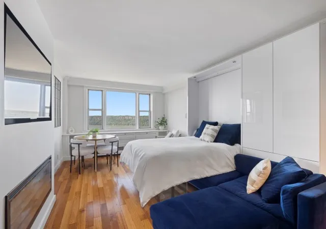 Photo 3 of Sale Pending at 5700 Arlington Ave #22N, Bronx, NY 10471 | MLS# RLS20051370 | Listing updated on 2026-10-07