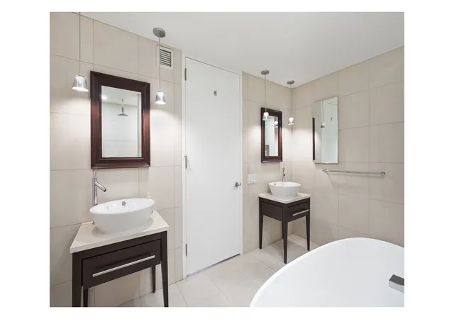 Photo 3 of House for sale at 340 E 23Rd St #6E, New York, NY 10010 | MLS# RLS20051572 | Listing updated on 2026-09-23