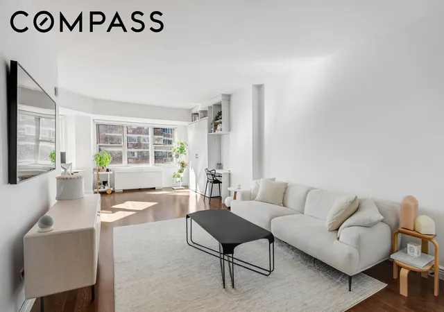 Photo 1 of Sale Pending at 305 E 24th Street #PHL, New York City, NY 10010 | MLS# RLS20057019 | Listing updated on 2026-09-17
