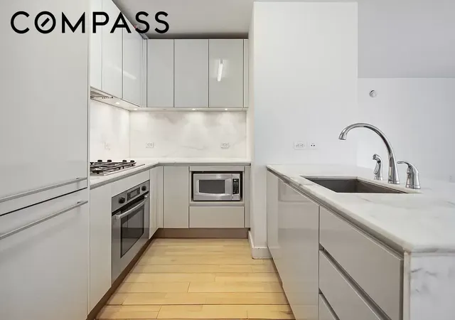 Photo 2 of House for sale at 322 W 57Th St #38Q, New York City, NY 10019 | MLS# RLS20060376 | Listing updated on 2026-09-19