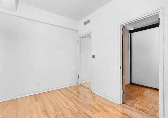 Listing Photo 4 - Condo for sale in building located at 15 W 84Th St, New York City, NY 10024 - Unit #1-J
