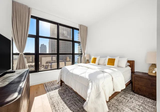 Photo 4 of Sale Pending at 29 Huron St #10DE, New York City, NY 11222 | MLS# RLS20066595 | Listing updated on 2026-09-02
