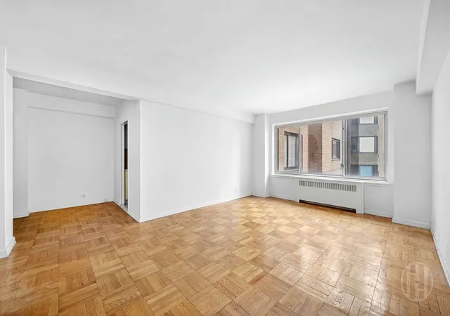 Condo for sale at 45 E End Ave #3J, New York, NY 10028 | MLS# RLS20068210