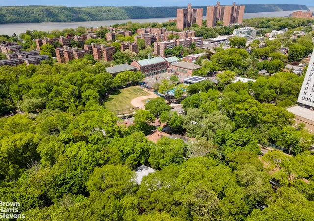 Photo 2 of Sale Pending at 383 W 254th Street, New York City, NY 10471 | MLS# RLS20068928 | Listing updated on 2026-10-07