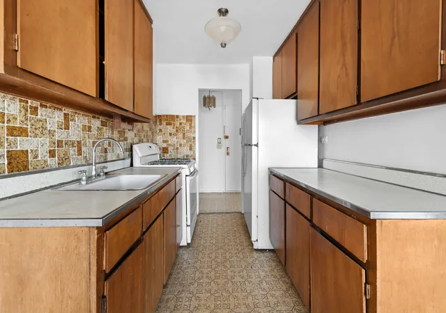 Photo 3 of Sale Pending at 2652 Cropsey Ave #15k, Brooklyn, NY 11214 | MLS# RLS20069133 | Listing updated on 2026-10-01