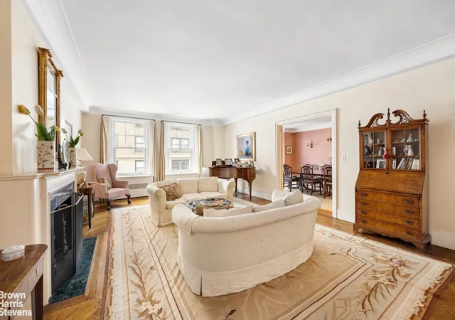 Listing Photo 2 - Condo for sale in 1075 Park Avenue located at 1075 Park Ave, New York City, NY 10128 - Unit #3D