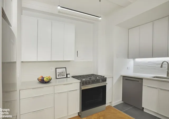 Photo 4 of Sale Pending at 140 W 71st Street #7C, New York, NY 10023 | MLS# RLS20070467 | Listing updated on 2026-09-24