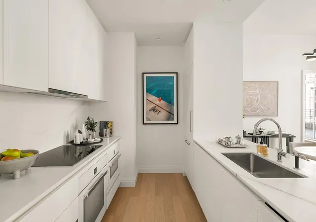 Photo 3 of House for sale at 1 Wall St #3306, New York City, NY 10005 | MLS# RLS20070589 | Listing updated on 2026-08-31