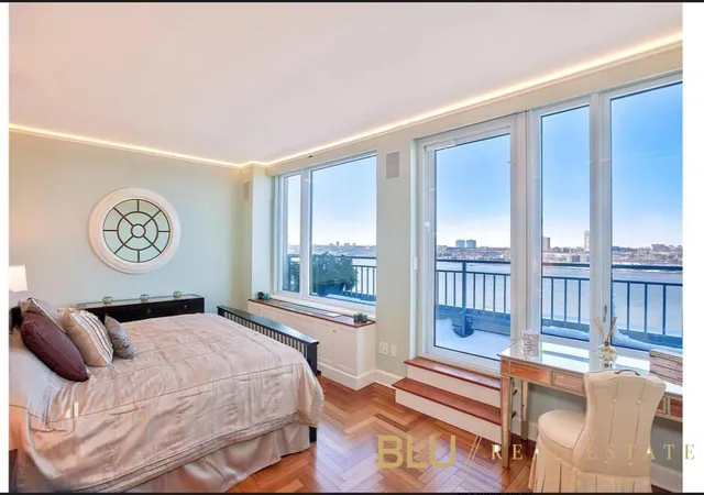 Photo 4 of House for sale at 220 Riverside Blvd #16-L, New York, NY 10069 | MLS# RLS20071093 | Listing updated on 2026-09-22