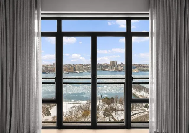 Listing Photo 4 - Condo for sale in building located at 555 W 22Nd St, New York City, NY 10011 - Unit #19AW