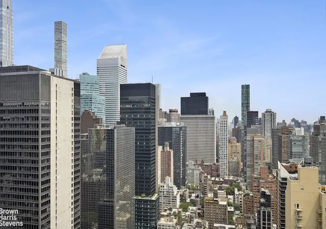Listing Photo 1 - Condo for sale in building located at 236 E 47Th St, New York City, NY 10017 - Unit #21B