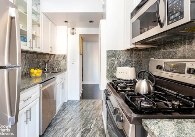 Photo 4 of Sale Pending at 530 E 72nd Street #10B, New York City, NY 10021 | MLS# RLS20072268 | Listing updated on 2026-10-01