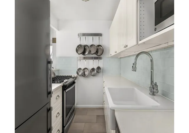 Photo 3 of House for sale at 303 W 66th Street #4HE, New York, NY 10023 | MLS# RLS20072894 | Listing updated on 2026-09-10