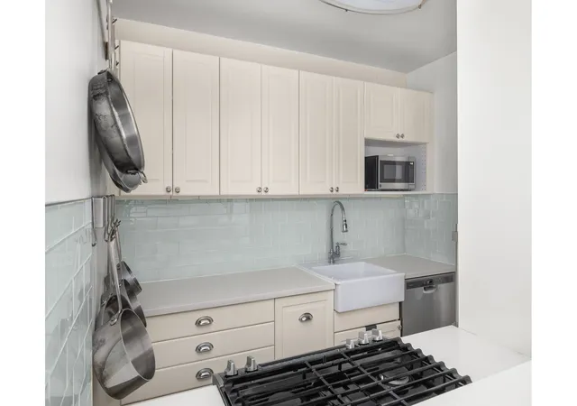 Photo 4 of House for sale at 303 W 66th Street #4HE, New York, NY 10023 | MLS# RLS20072894 | Listing updated on 2026-09-10