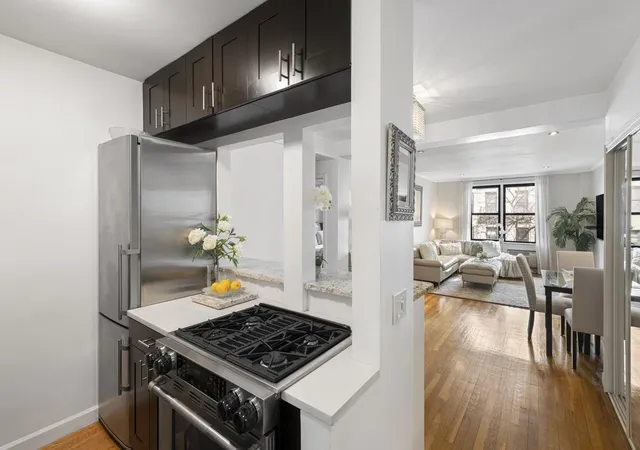 Photo 3 of Sale Pending at 330 E 70th Street #2-H, New York City, NY 10021 | MLS# RLS20073557 | Listing updated on 2026-09-04