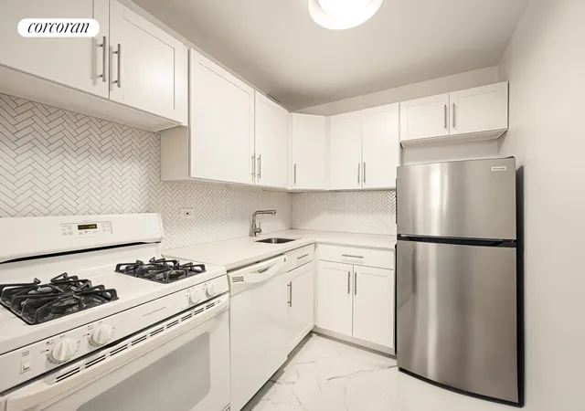Photo 3 of Sale Pending at 250 Mercer St #B907, New York City, NY 10012 | MLS# RLS20074323 | Listing updated on 2026-09-10