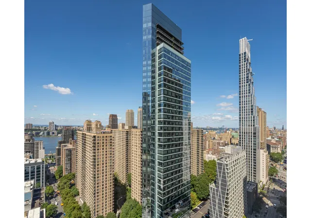Photo 2 of House for sale at 160 W 66th Street #29B, New York City, NY 10023 | MLS# RLS20074920 | Listing updated on 2026-09-29