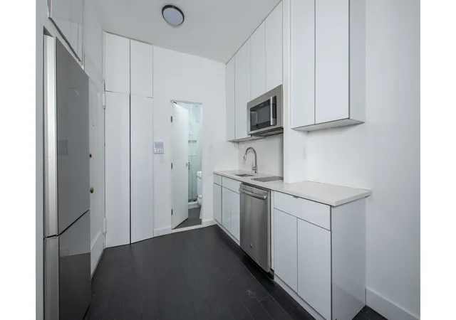Photo 2 of Condo for sale at 237 E 54th Street #2B, New York City, NY 10022 | MLS# RLS20075075 | Listing updated on 2026-09-21