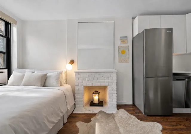 Photo 2 of Sale Pending at 88 Horatio St #3C, New York, NY 10014 | MLS# RLS20075436 | Listing updated on 2026-09-10