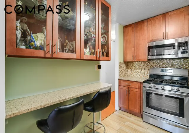 Photo 3 of Sale Pending at 290 W 232nd Street #3A, New York City, NY 10463 | MLS# RLS20069469 | Listing updated on 2026-10-06