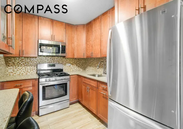 Photo 3 of Sale Pending at 290 W 232nd Street #3A, New York City, NY 10463 | MLS# RLS20069469 | Listing updated on 2026-10-06