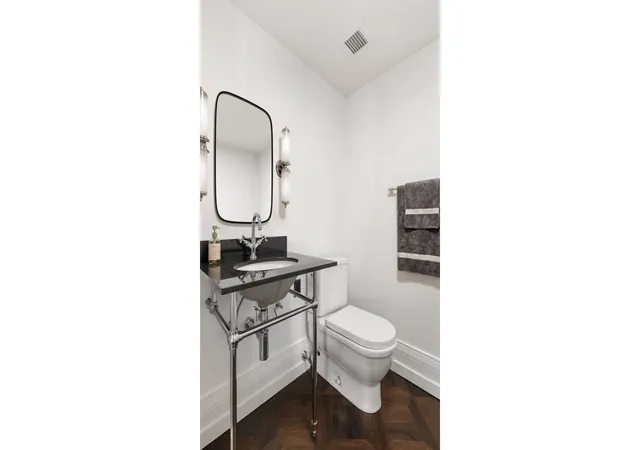 Photo 4 of House for sale at 140 E 63rd Street #14B, New York, NY 10065 | MLS# RLS20075907 | Listing updated on 2026-08-31