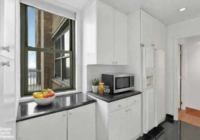 Photo 3 of House for sale at 444 E 86th Street #PHH, New York City, NY 10028 | MLS# RLS20076104 | Listing updated on 2026-09-03