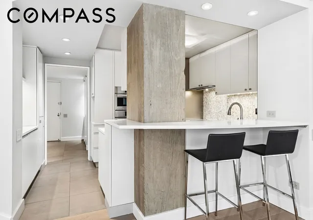 Listing Photo 3 - Condo for sale in building located at 1065 Park Ave, New York City, NY 10128 - Unit #4BC