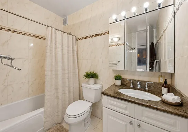 Photo 4 of House for sale at 300 E 40th Street #12-E, New York, NY 10016 | MLS# RLS20076572 | Listing updated on 2026-10-01