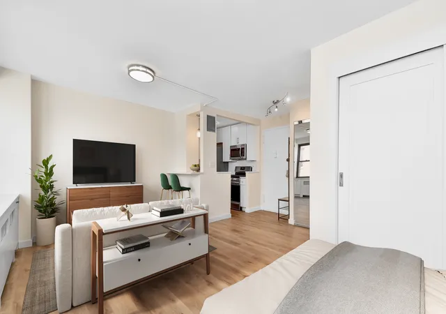 Photo 2 of Condo for sale at 345 E 81st Street #20H, New York City, NY 10028 | MLS# RLS20077155 | Listing updated on 2026-10-01