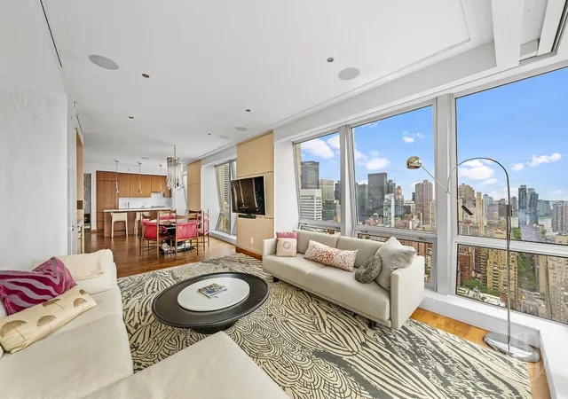 Photo 2 of Condo for sale at 400 5th Avenue #34B, New York City, NY 10018 | MLS# RLS20077681 | Listing updated on 2026-09-01