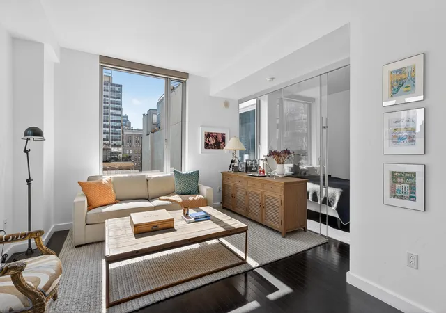 Photo 4 of Sale Pending at 85 W Broadway #12E, New York City, NY 10007 | MLS# RLS20077685 | Listing updated on 2026-09-18