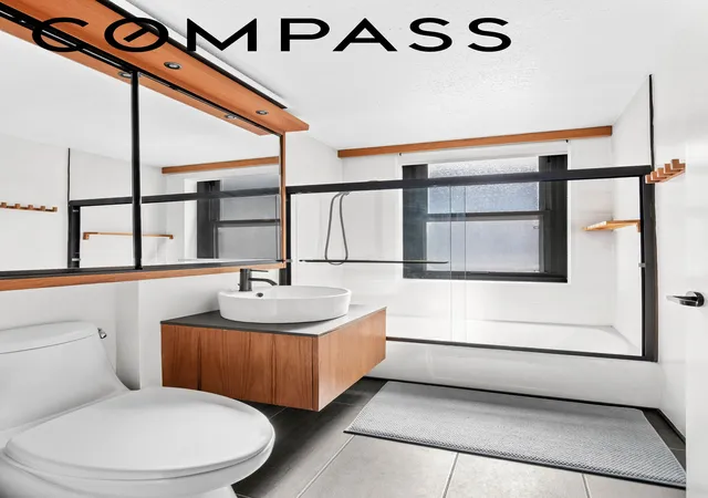 Photo 4 of Sale Pending at 2025 Broadway #3A, New York, NY 10023 | MLS# RLS20076332 | Listing updated on 2026-09-30