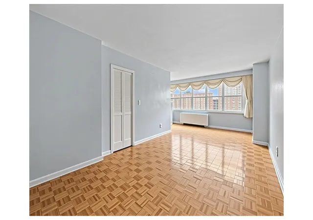 Photo 1 of House for sale at 555 Kappock St #11G, New York City, NY 10463 | MLS# RLS20078179 | Listing updated on 2026-08-30