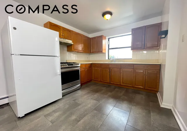 Photo 4 of Sale Pending at 447 E 21st Street, New York City, NY 11226 | MLS# RLS20078407 | Listing updated on 2026-10-05