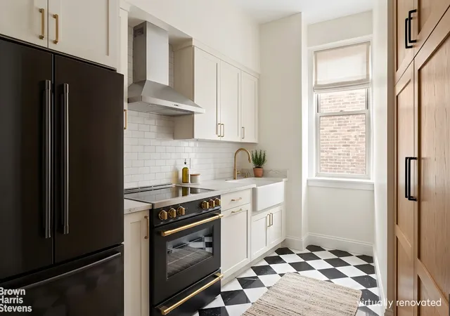 Listing Photo 5 - Condo for sale in building located at 320 W 86Th St, New York City, NY 10024 - Unit #5A