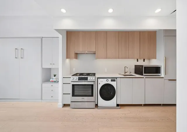 Photo 3 of Sale Pending at 3 Court Sq #523, New York, NY 10009 | MLS# RLS20079130 | Listing updated on 2026-09-02