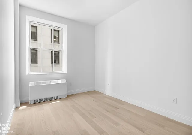 Photo 3 of House for sale at 1 Wall St #1517, New York, NY 10004 | MLS# RLS20081837 | Listing updated on 2026-08-31